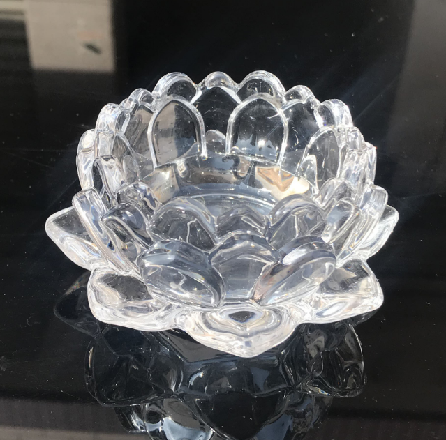 lotus-shaped clear glass candle holder for weddings and events